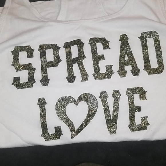 Spread love - Picture 1 of 2